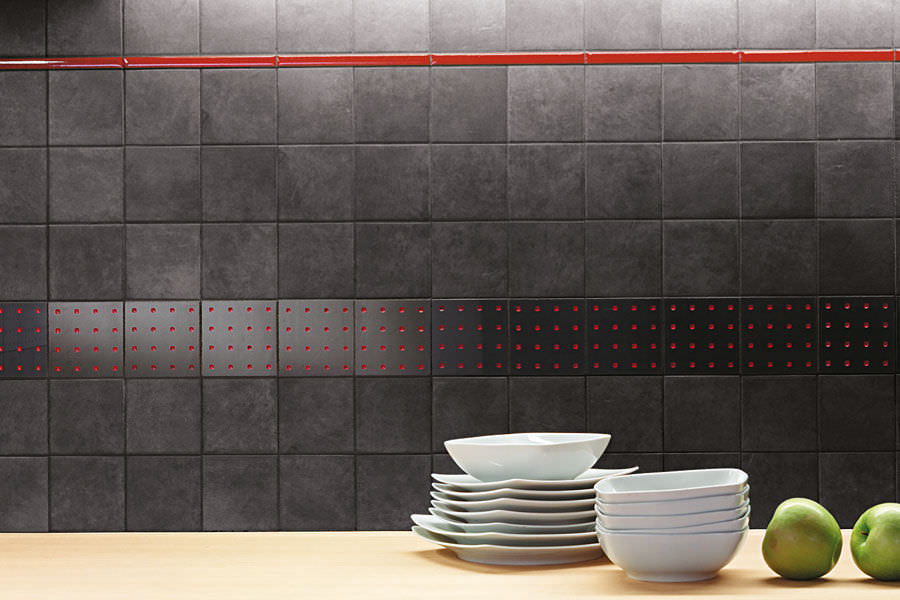 Poser un carrelage mural : nos astuces et avis Faience cuisine brique